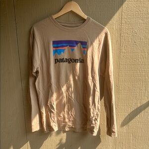 Patagonia Long Sleeve T-Shirt Size Medium Beige